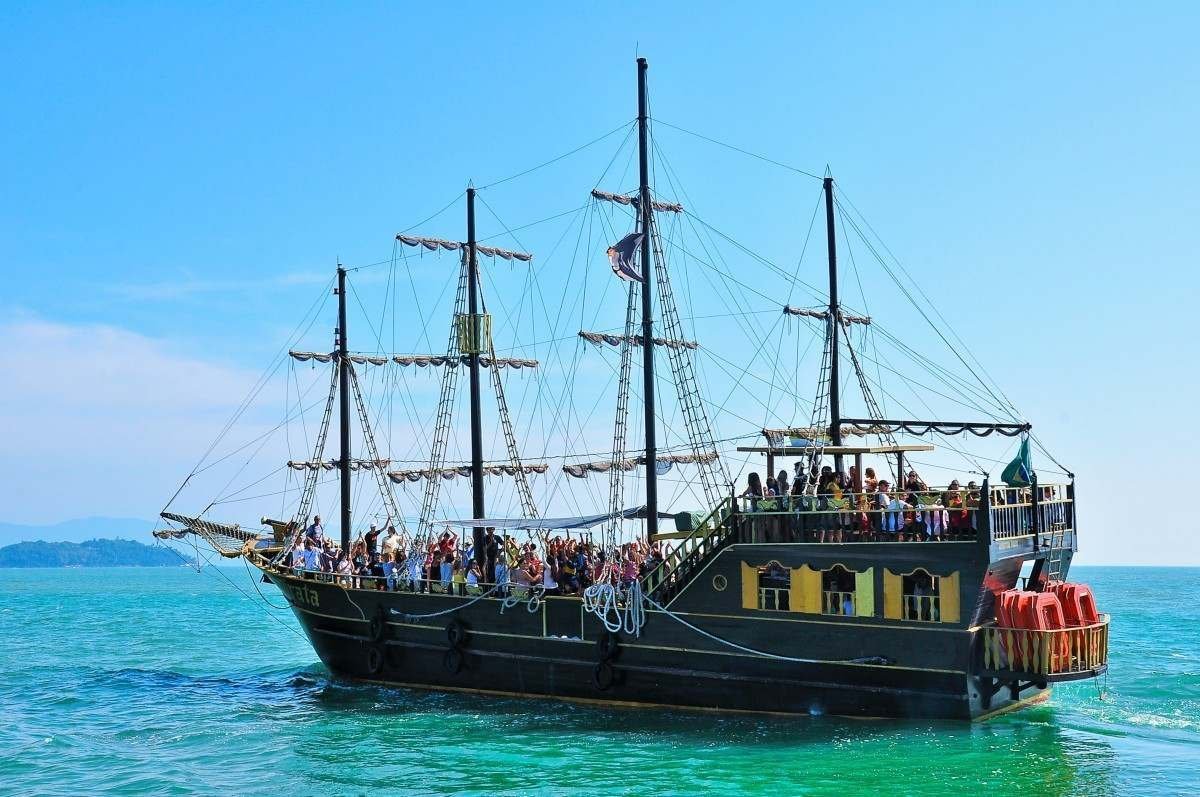 BARCO PIRATA 04 HORAS FULL